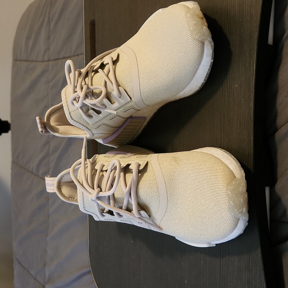 Womens sneakers